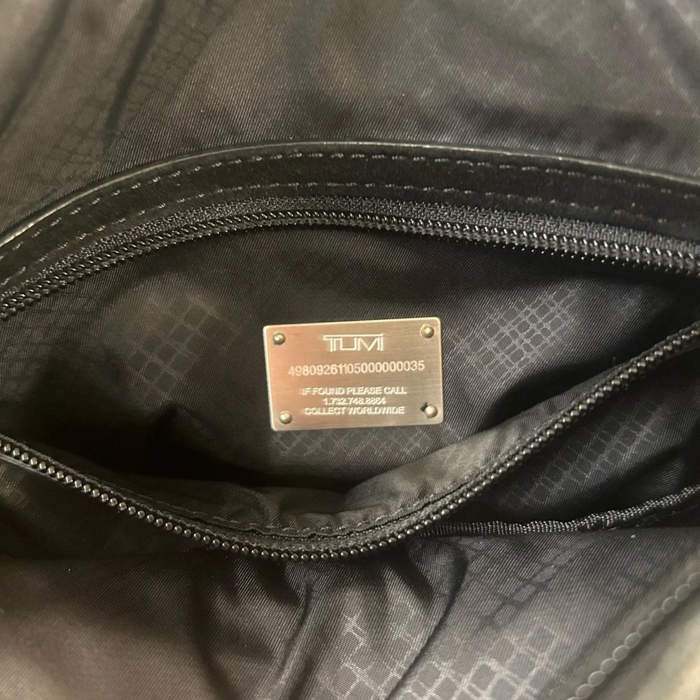 Tumi Black Leather and Suede Men's Messenger Shoulder Bag - Picture 9 of 12